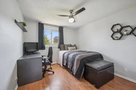 71 Blackhorne Drive Kitchener ON N2E 1T5
