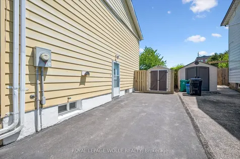 71 Blackhorne Drive Kitchener ON N2E 1T5