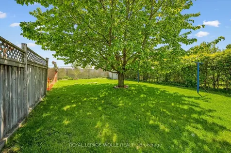71 Blackhorne Drive Kitchener ON N2E 1T5