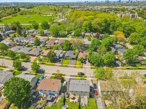 71 Blackhorne Drive Kitchener ON N2E 1T5