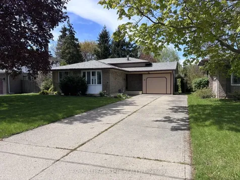 3 Governor Simcoe Drive St. Catharines ON L2N 3J1