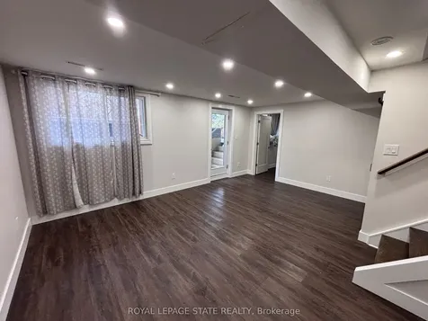 3 Governor Simcoe Drive St. Catharines ON L2N 3J1