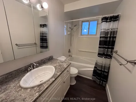 3 Governor Simcoe Drive St. Catharines ON L2N 3J1
