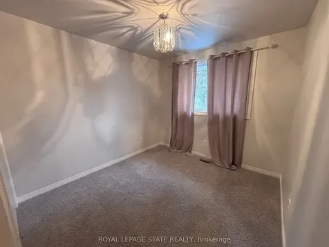 3 Governor Simcoe Drive St. Catharines ON L2N 3J1