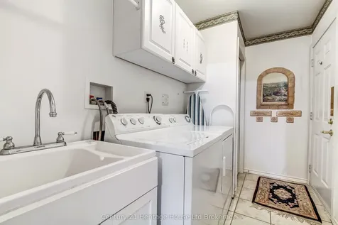 19 Hanlon Place Brant ON N3L 4E7