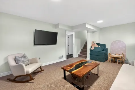 800 Allum Avenue Kingston ON K7M 7A1