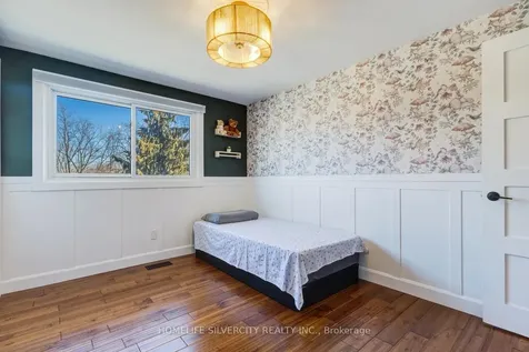 203 Montmorency Drive Hamilton ON L8K 5H3