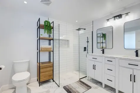 203 Montmorency Drive Hamilton ON L8K 5H3