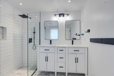 203 Montmorency Drive Hamilton ON L8K 5H3