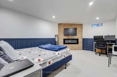 203 Montmorency Drive Hamilton ON L8K 5H3