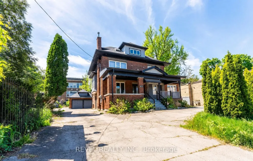 822 Main Street E Hamilton ON L8M 1L6