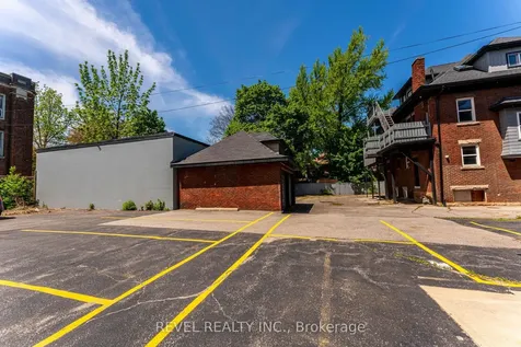 822 Main Street E Hamilton ON L8M 1L6