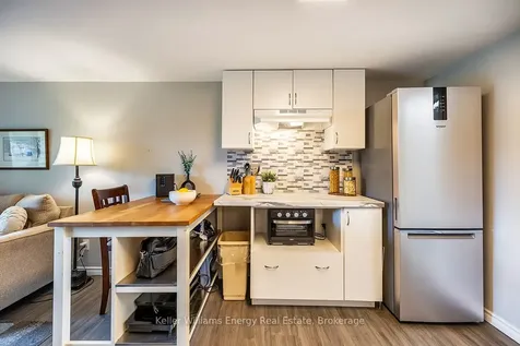 19 Pinewood Crescent Kawartha Lakes ON L0A 1K0