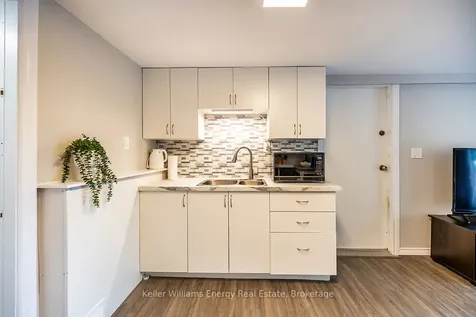 19 Pinewood Crescent Kawartha Lakes ON L0A 1K0