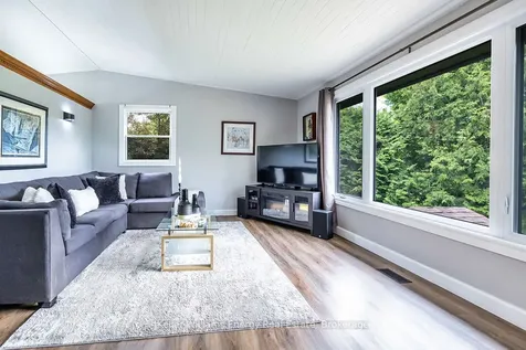 19 Pinewood Crescent Kawartha Lakes ON L0A 1K0