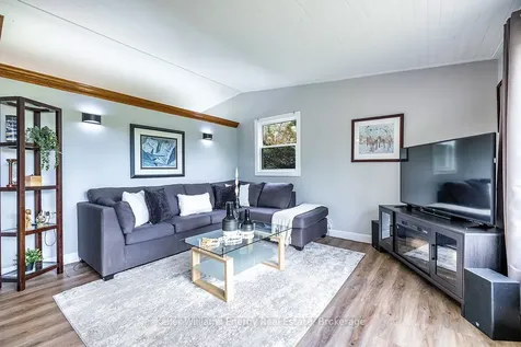 19 Pinewood Crescent Kawartha Lakes ON L0A 1K0