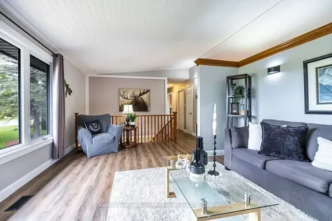 19 Pinewood Crescent Kawartha Lakes ON L0A 1K0