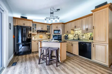 19 Pinewood Crescent Kawartha Lakes ON L0A 1K0