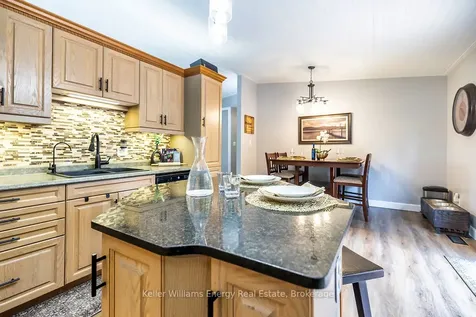 19 Pinewood Crescent Kawartha Lakes ON L0A 1K0