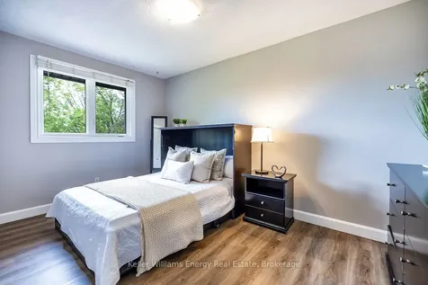19 Pinewood Crescent Kawartha Lakes ON L0A 1K0