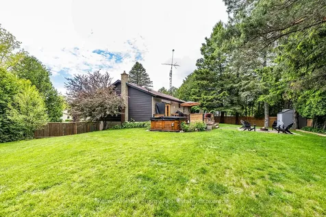 19 Pinewood Crescent Kawartha Lakes ON L0A 1K0