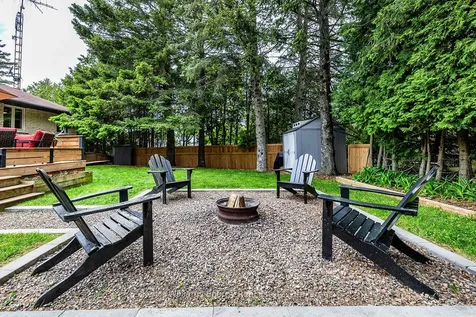 19 Pinewood Crescent Kawartha Lakes ON L0A 1K0