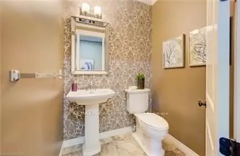 264 Evens Pond Crescent Kitchener ON N2R 0B8