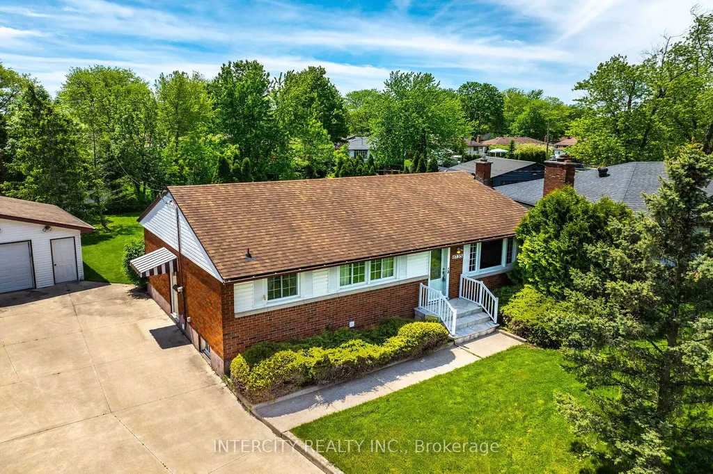 8735 Howe Crescent Niagara Falls ON L2G 6Z4