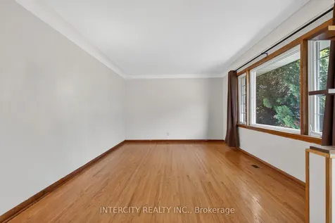 8735 Howe Crescent Niagara Falls ON L2G 6Z4