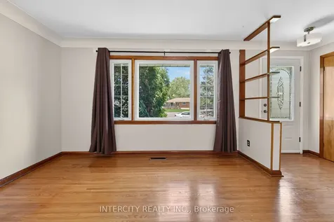 8735 Howe Crescent Niagara Falls ON L2G 6Z4