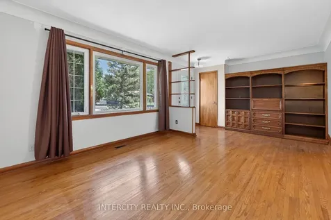 8735 Howe Crescent Niagara Falls ON L2G 6Z4