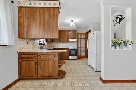 8735 Howe Crescent Niagara Falls ON L2G 6Z4
