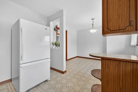 8735 Howe Crescent Niagara Falls ON L2G 6Z4