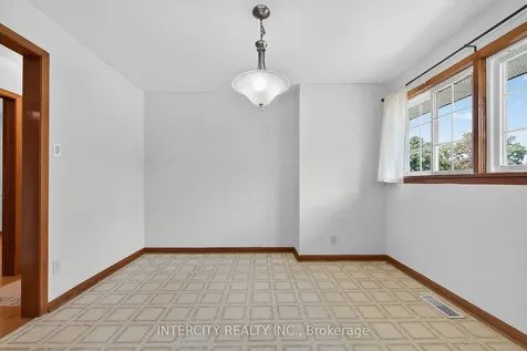 8735 Howe Crescent Niagara Falls ON L2G 6Z4