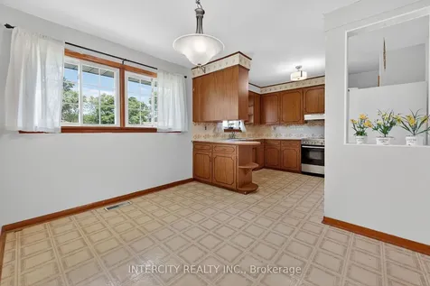 8735 Howe Crescent Niagara Falls ON L2G 6Z4