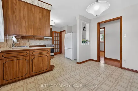 8735 Howe Crescent Niagara Falls ON L2G 6Z4