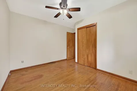 8735 Howe Crescent Niagara Falls ON L2G 6Z4