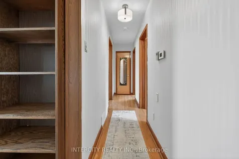 8735 Howe Crescent Niagara Falls ON L2G 6Z4