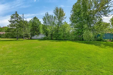 8735 Howe Crescent Niagara Falls ON L2G 6Z4