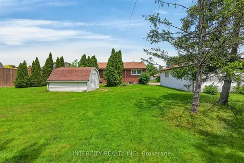 8735 Howe Crescent Niagara Falls ON L2G 6Z4