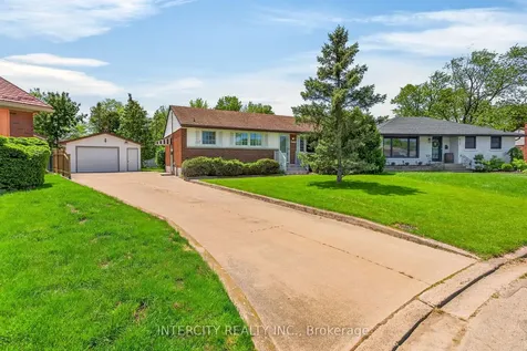 8735 Howe Crescent Niagara Falls ON L2G 6Z4