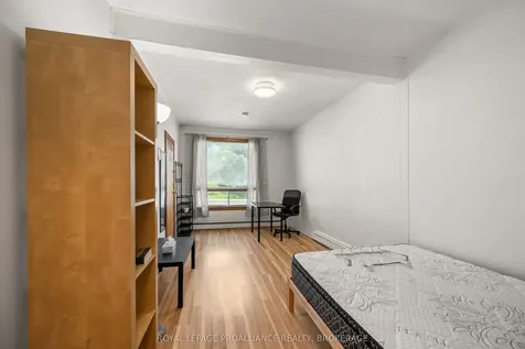 176 Nelson Street Kingston ON K7L 3X1