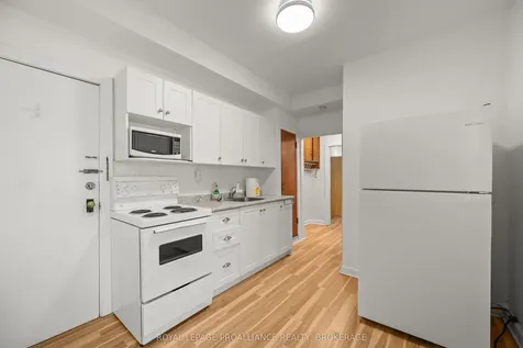 176 Nelson Street Kingston ON K7L 3X1