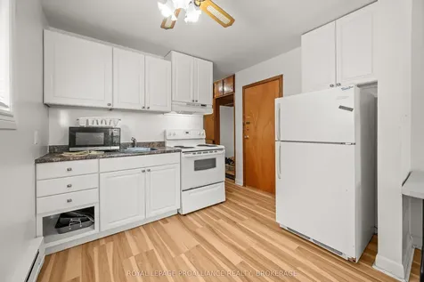176 Nelson Street Kingston ON K7L 3X1