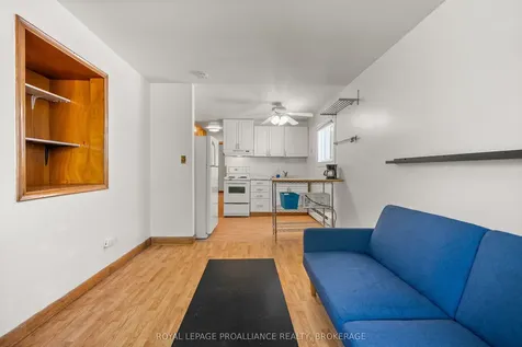 176 Nelson Street Kingston ON K7L 3X1