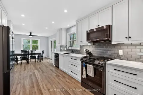 441 Coombs Street North Huron ON N0M 1H0