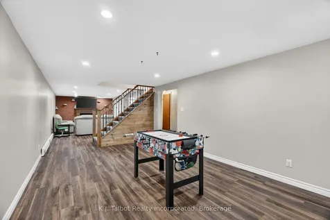 441 Coombs Street North Huron ON N0M 1H0