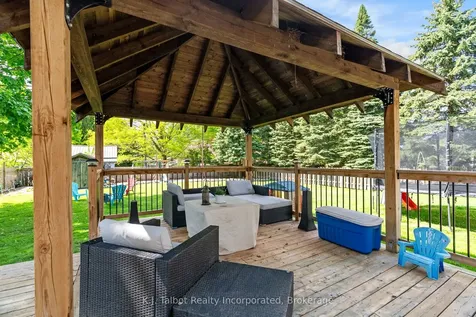 441 Coombs Street North Huron ON N0M 1H0