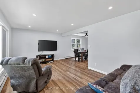 441 Coombs Street North Huron ON N0M 1H0