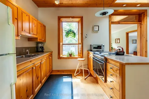 23 Pearl Street Guelph ON N1E 2E4